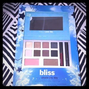 NIB Bliss You Shade My Day Palette 🎨